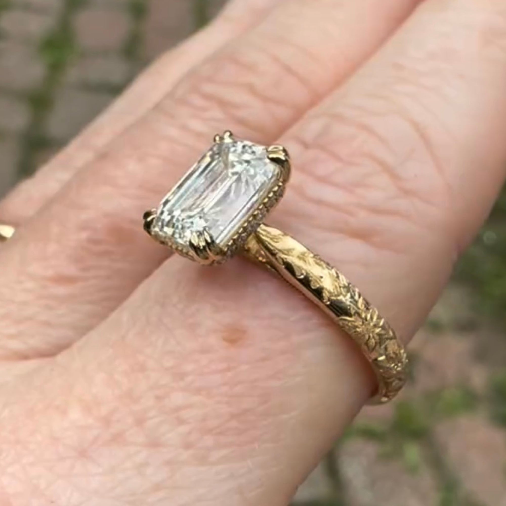 Double Claw Prong Emerald Moissanite Vintage Engagement Ring Engraved Band Art Deco Gold Wedding Ring