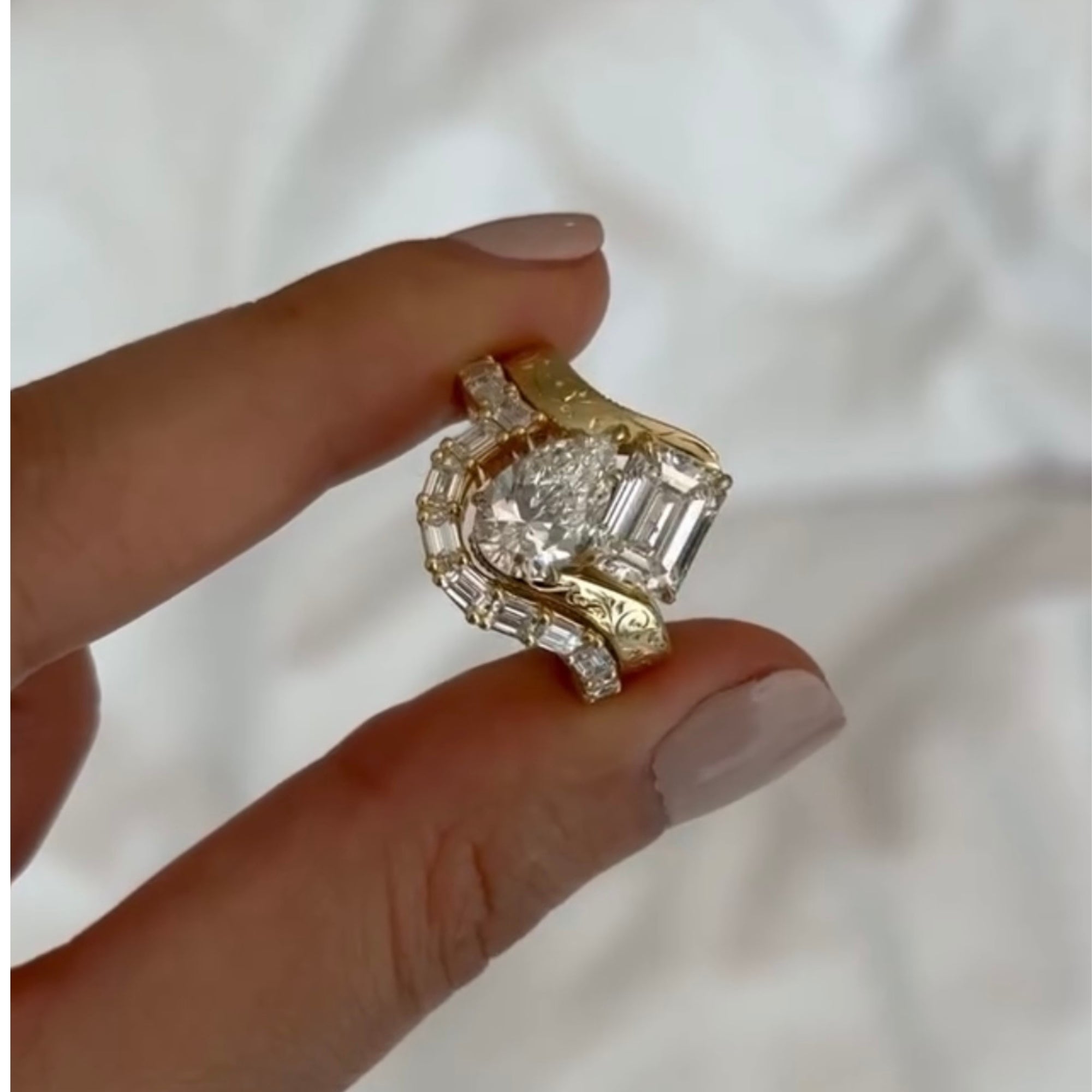 4.00 TCW Toi Et Moi Pear And Emerald Lab Grown Engagement Ring Set Art Deco Gold Wedding Ring Set Vintage Bridal Sets Anniversary Ring Set