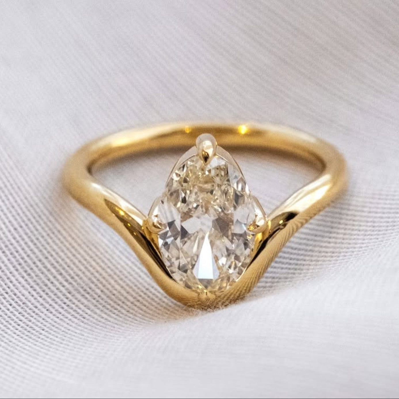 Oval Cut Lab Grown Engagement Ring Curve Band Solitaire Wedding Ring