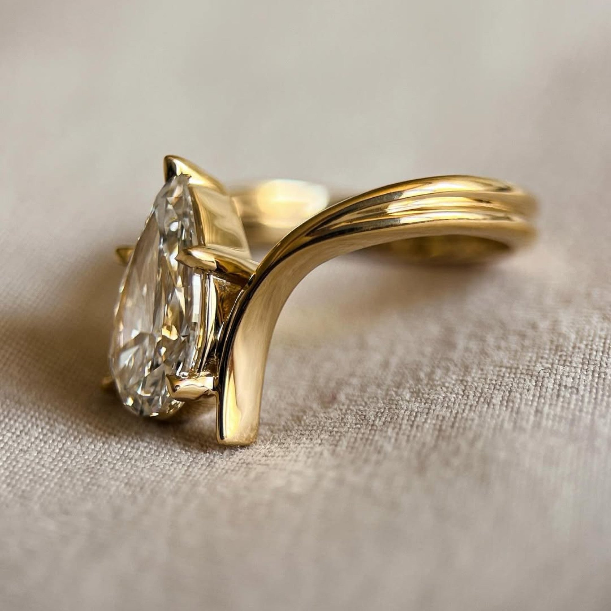 Pear Cut Moissanite Engagement Ring Bypass Gold Wedding Ring