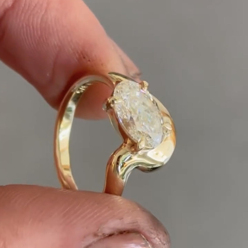 Oval Curve Band Moissanite Engagement Ring East West Solitaire Gold Wedding Ring