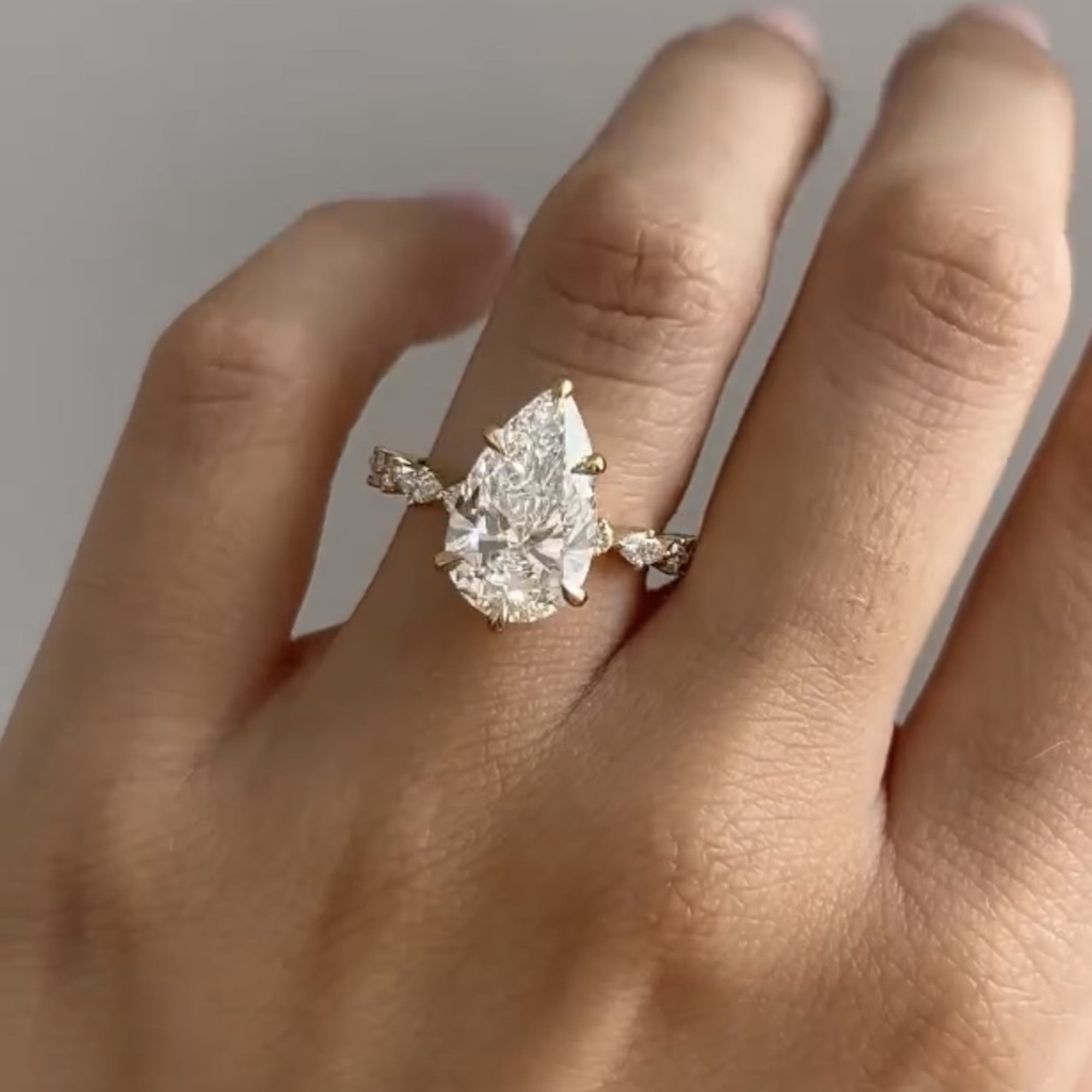 Pear Cut Lab Grown Engagement Ring Solid Gold Wedding Ring Teardrop Ring Anniversary Rings For Women Handmade Ring Promise Ring