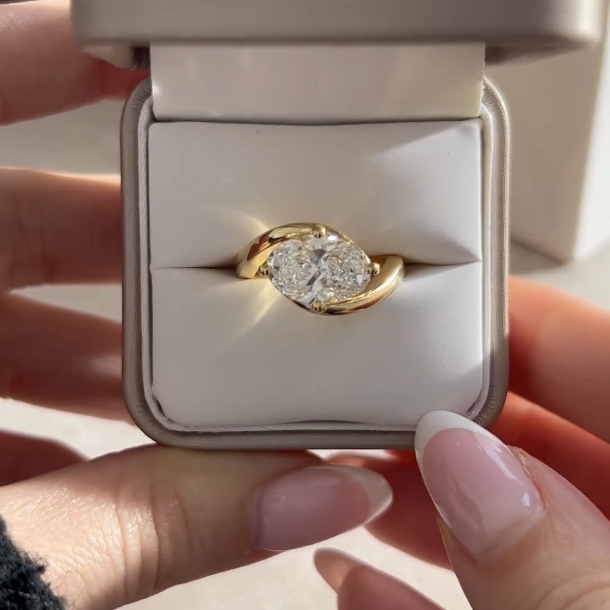 East West Oval Cut Lab Grown Engagement Ring Solid Gold Solitaire Ring Wedding Rings For Women Horizontal Ring Anniversary Ring