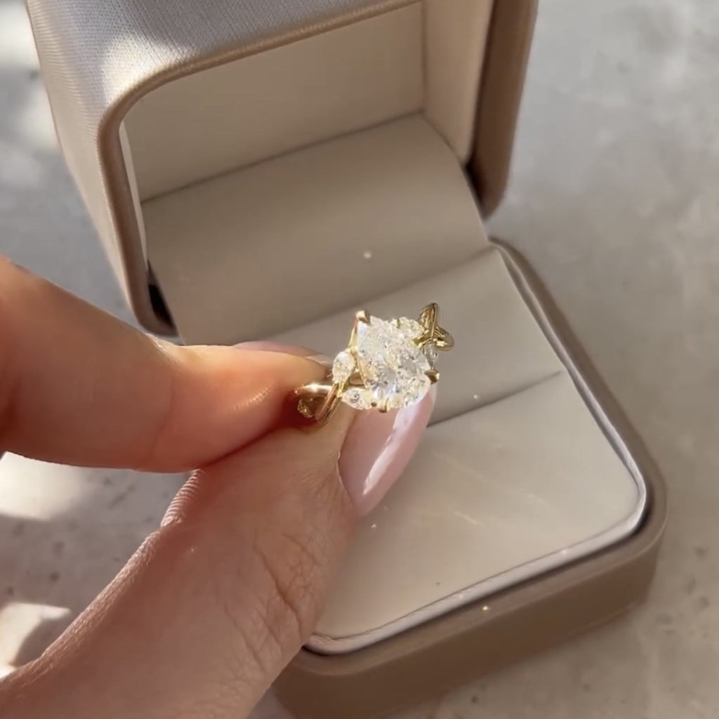 Cluster Pear Cut Engagement Ring Pear Art Deco Moissanite Ring Solid Gold Wedding Ring Anniversary Rings For Women Teardrop Ring