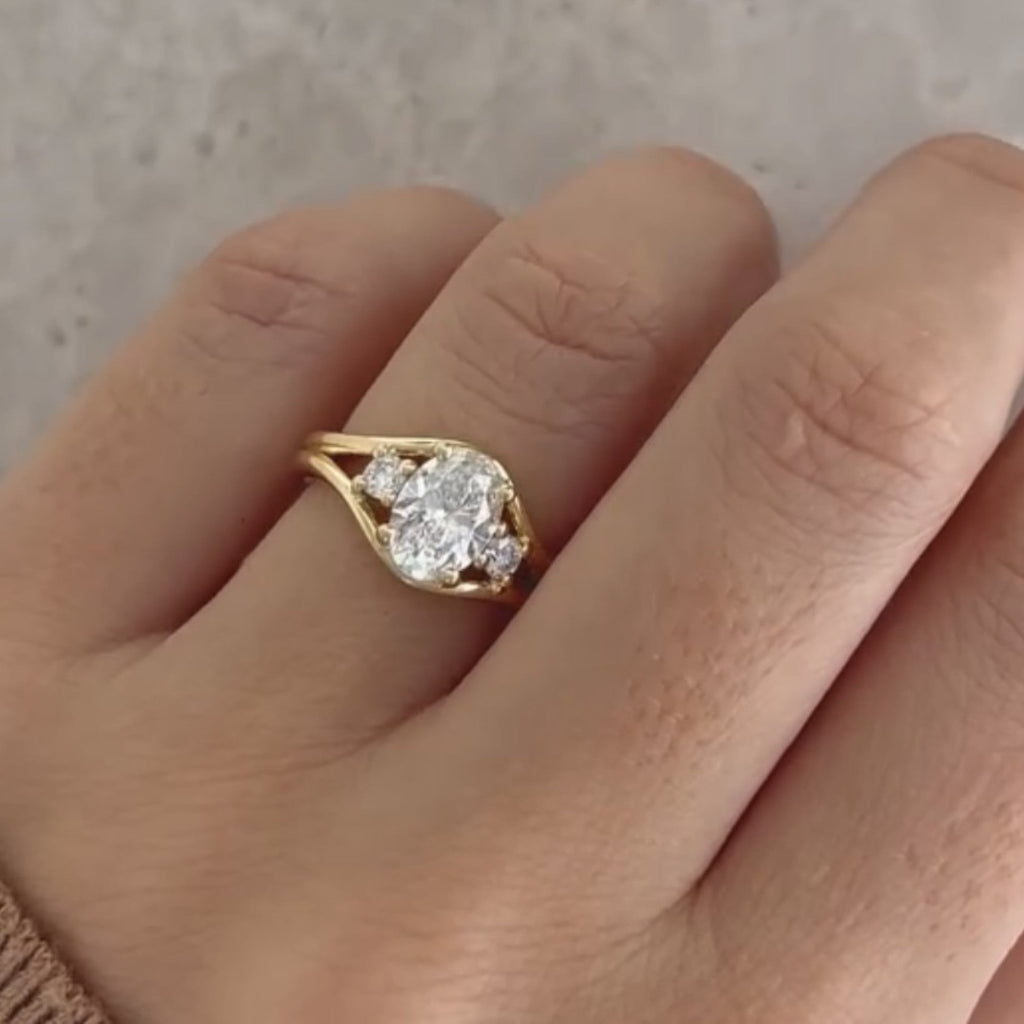 Thee Stone Oval Cut Moissanite Engagement Ring Gold Wedding Ring For Women Past Present Future Ring Anniversary Ring Promise Ring