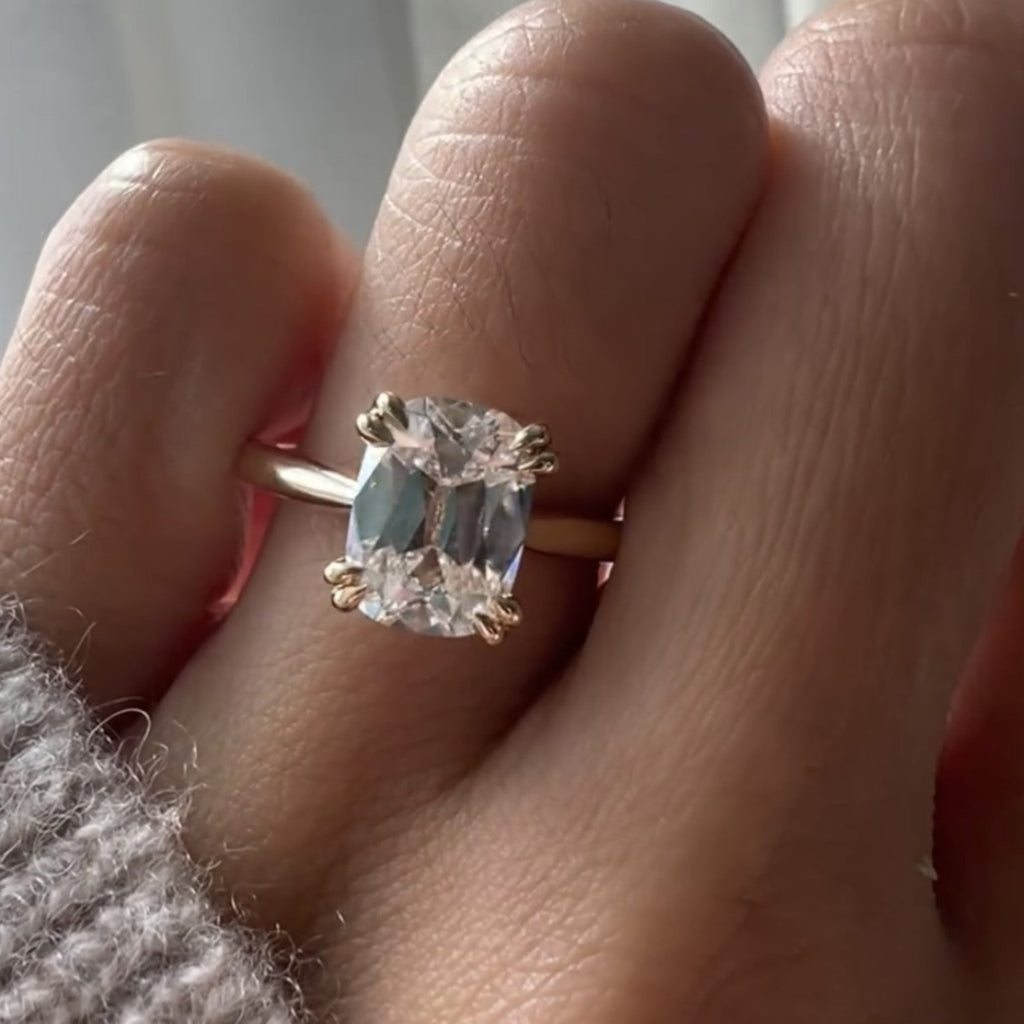Old Mine Elongated Cushion Moissanite Engagement Ring Vintage Double Claw Prong Ring Tulip Set Solid Gold Wedding Rings For Women