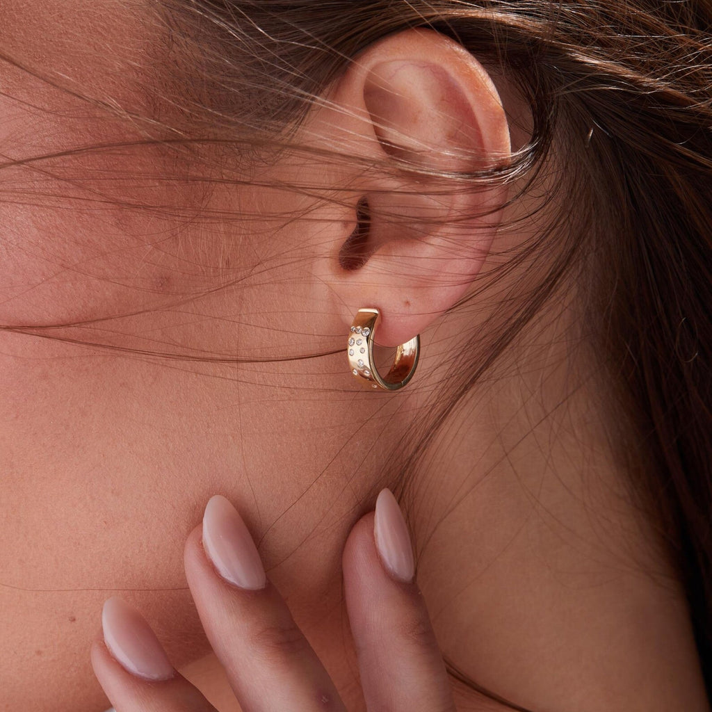 0.20 CT Round Cut Gold Diamond Huggie Earring Lab-Grown Pavé Hoops