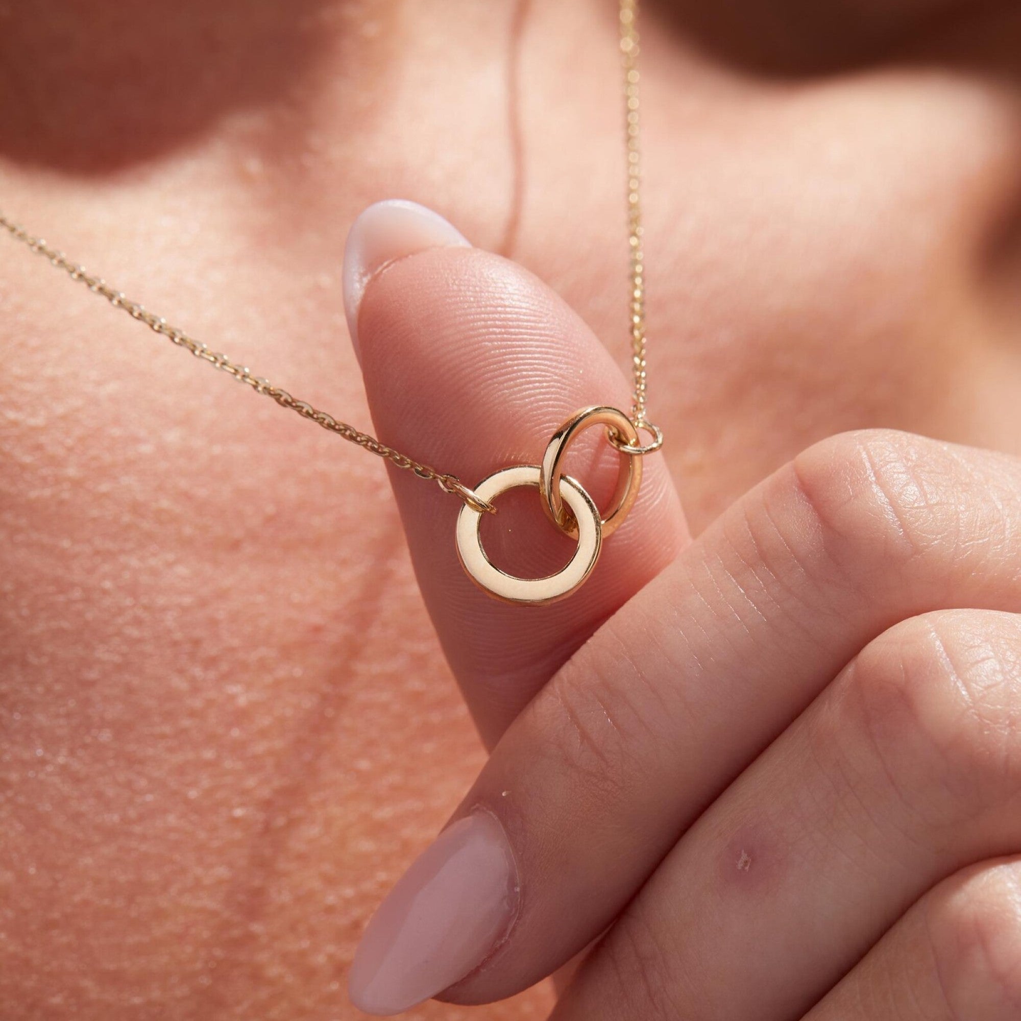 0.20 TCW Round Cut Gold Interlocking Circle Necklace Lab-Grown Diamond Accent