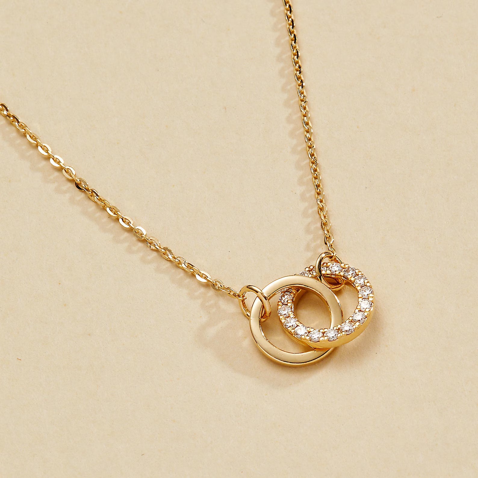0.20 TCW Round Cut Gold Interlocking Circle Necklace Lab-Grown Diamond Accent