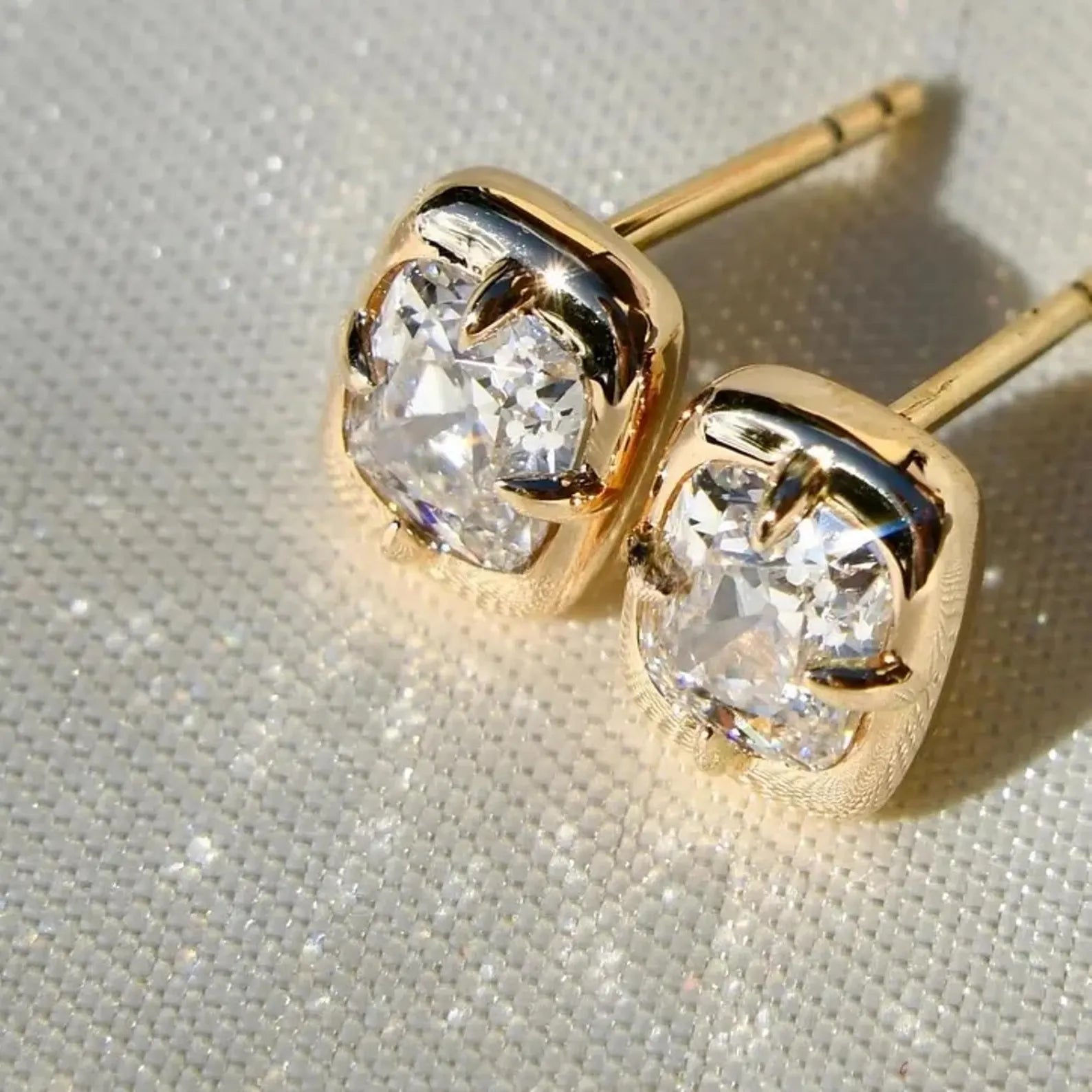 2.00 TCW Cushion Cut Moissanite Diamond Stud Earring Bezel Set Jewellery