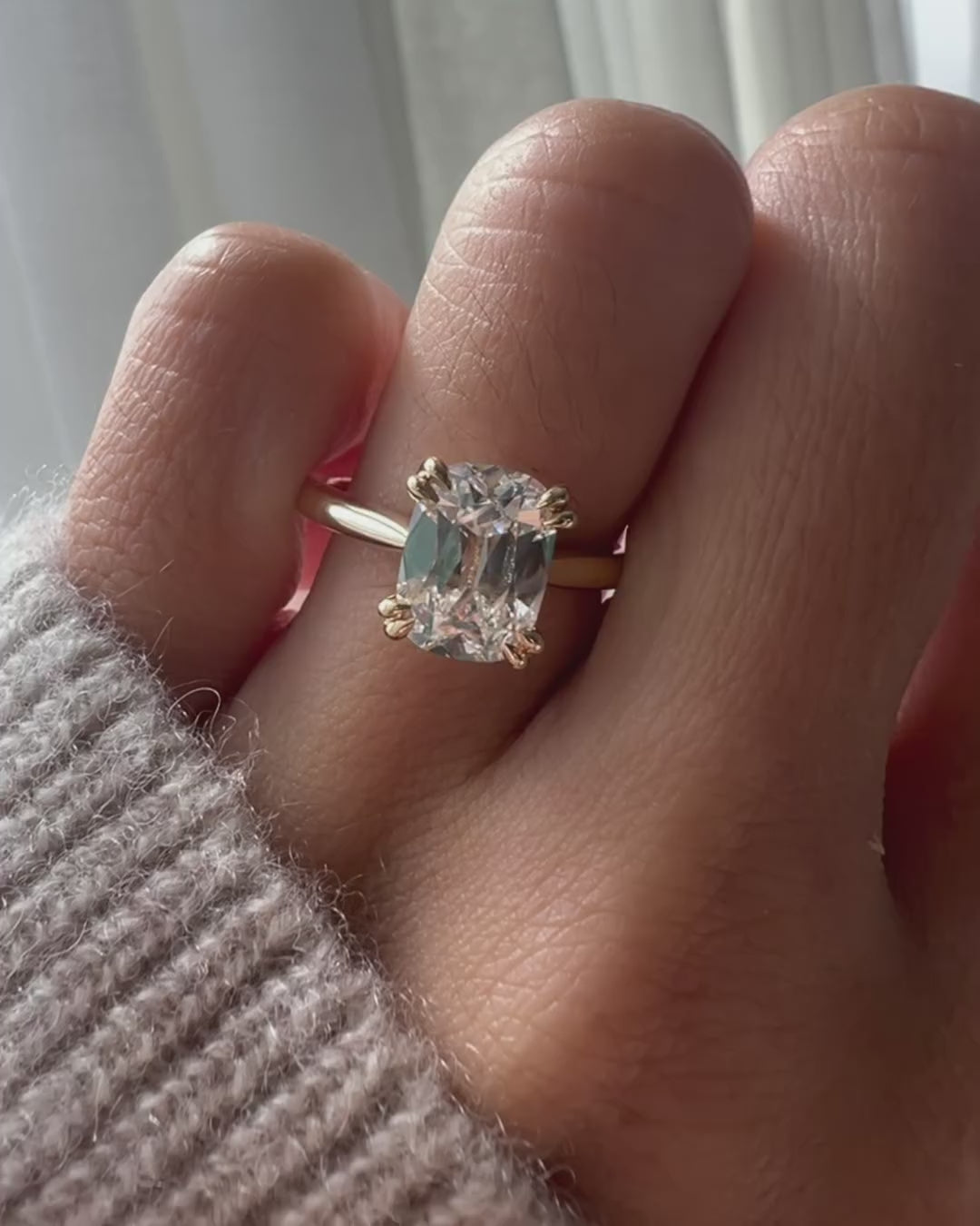 Old Mine Elongated Cushion Moissanite Engagement Ring Vintage Double Claw Prong Ring Tulip Set Solid Gold Wedding Rings For Women